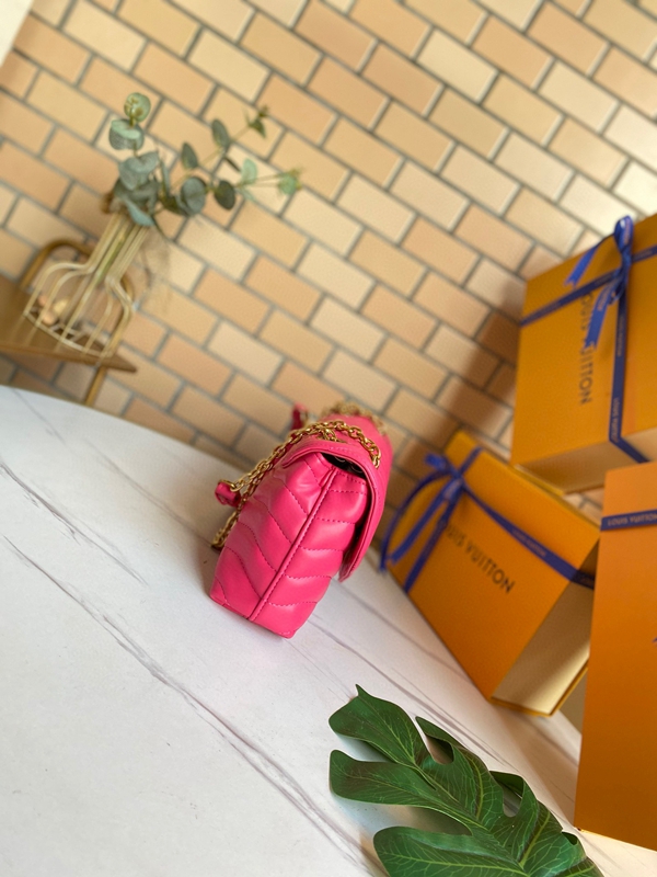 ルイヴィトンバッグ背面デザイン